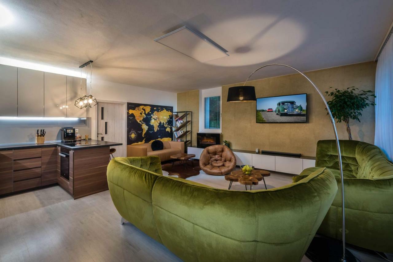 Apartmanica Triangel 103 *
